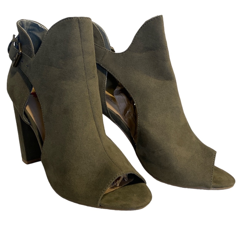 Penny Loves Kenny Booties. Size 9